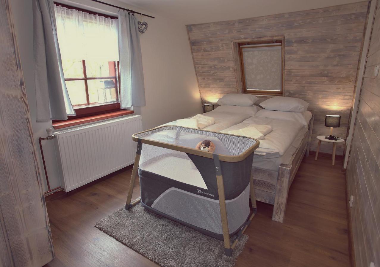 Ubytování pod Rozhlednou Velké Karlovice Esterno foto